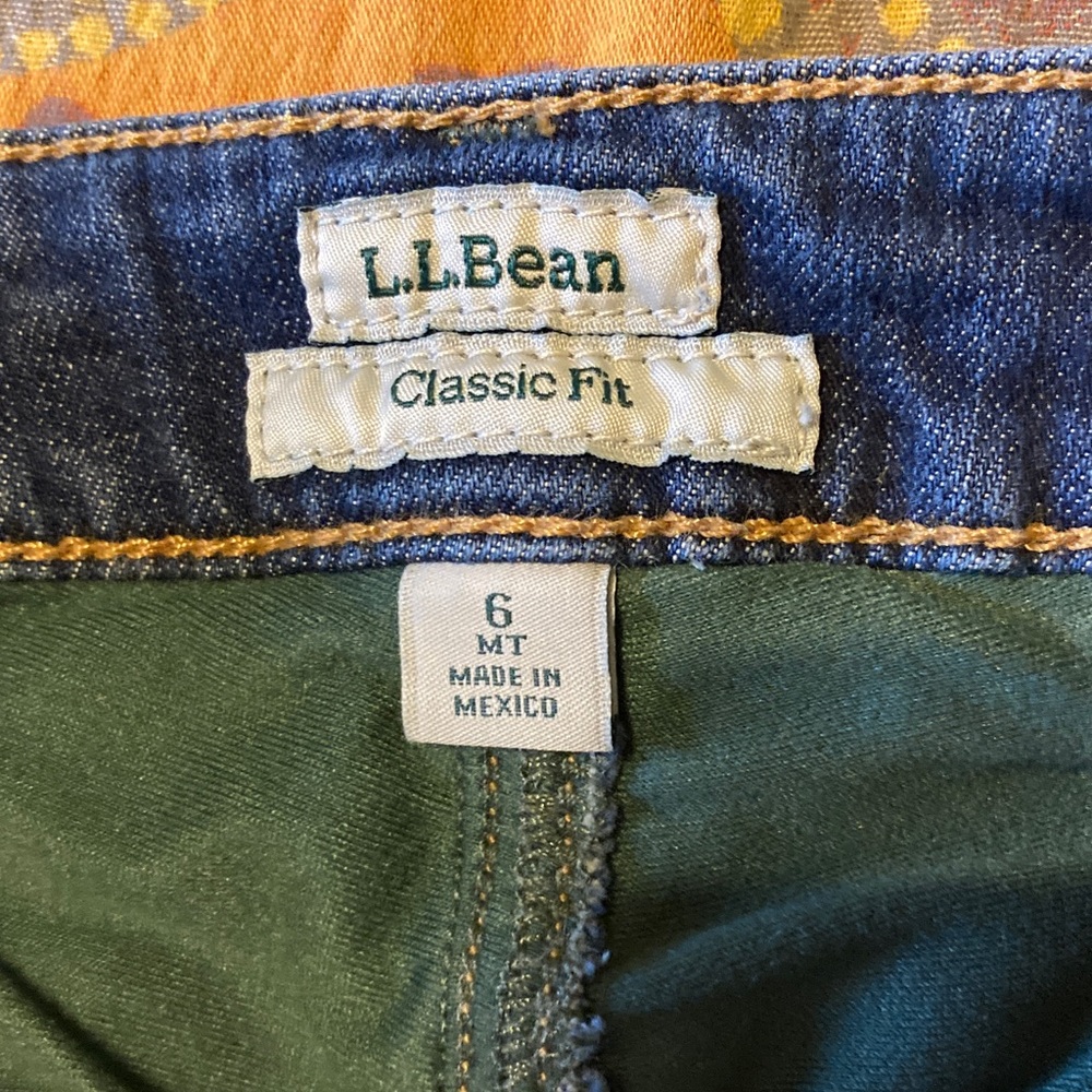 LL BEAN classic fit insulated Jeans - Picture 2 of 6